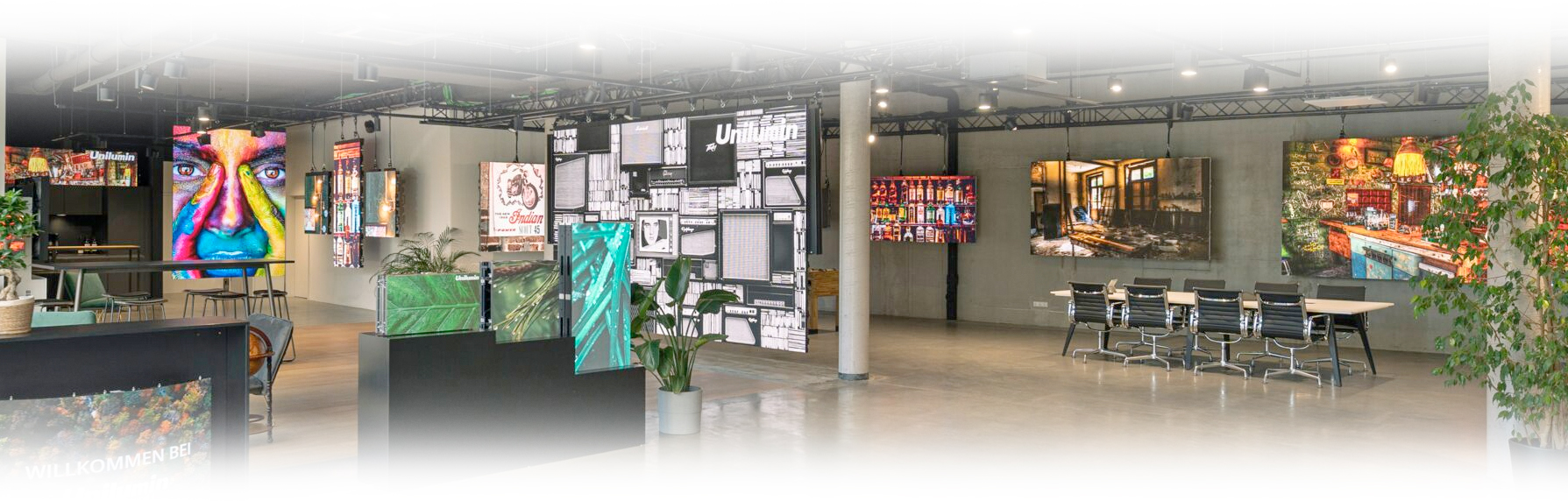 timesave Unilumin Showroom mit LED Videowalls